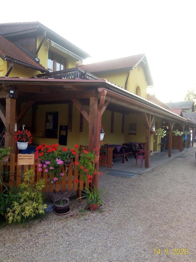 Guest House Vila Frydstejn Экстерьер фото